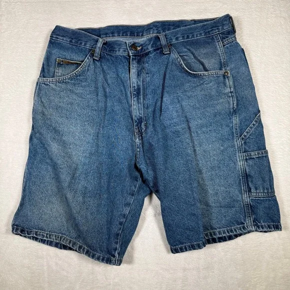 Wrangler Carpenter Denim Shorts Mens 38x10 Blue Relaxed Fit Utility - Picture 1 of 9